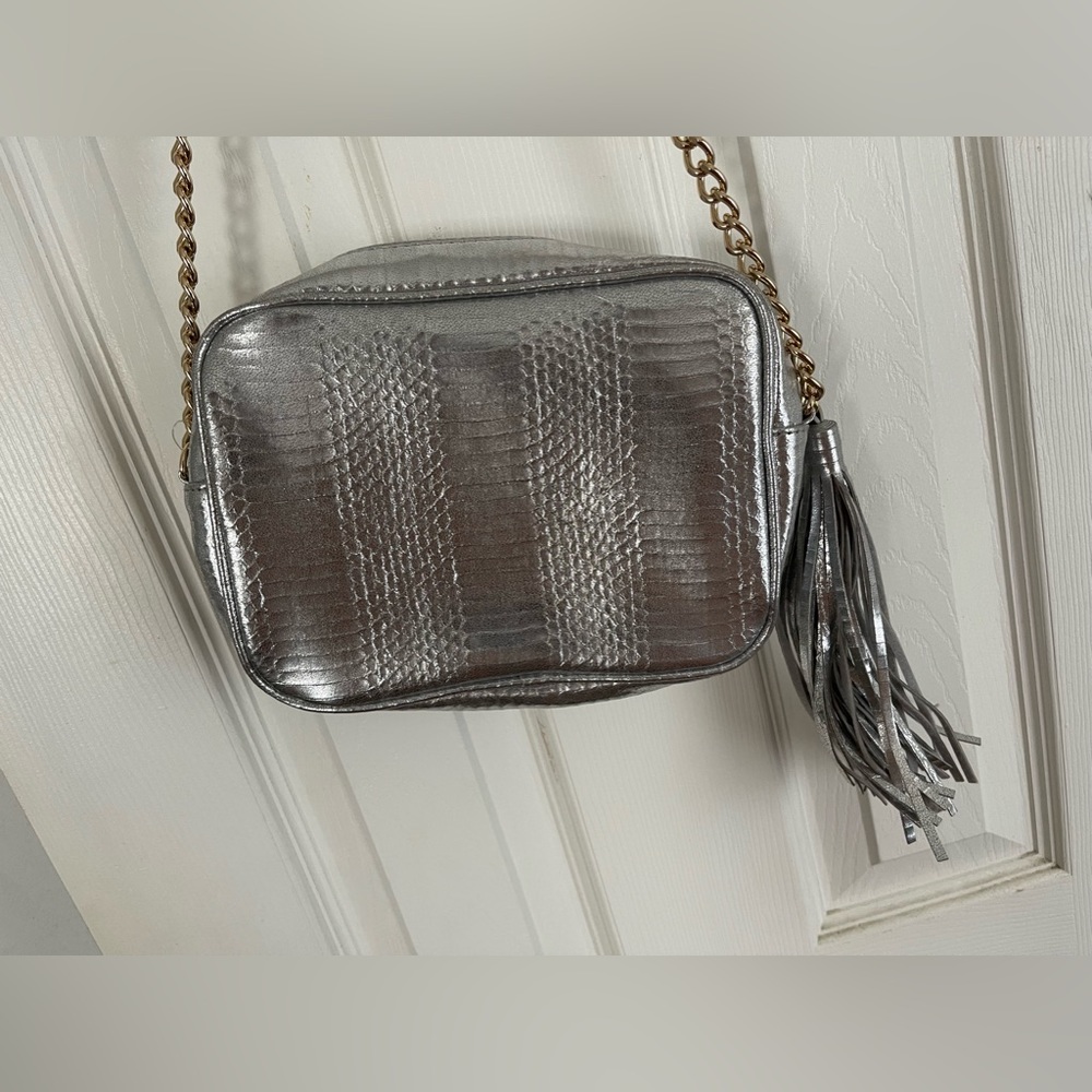 VS Chain Purse - Picture 2 of 3